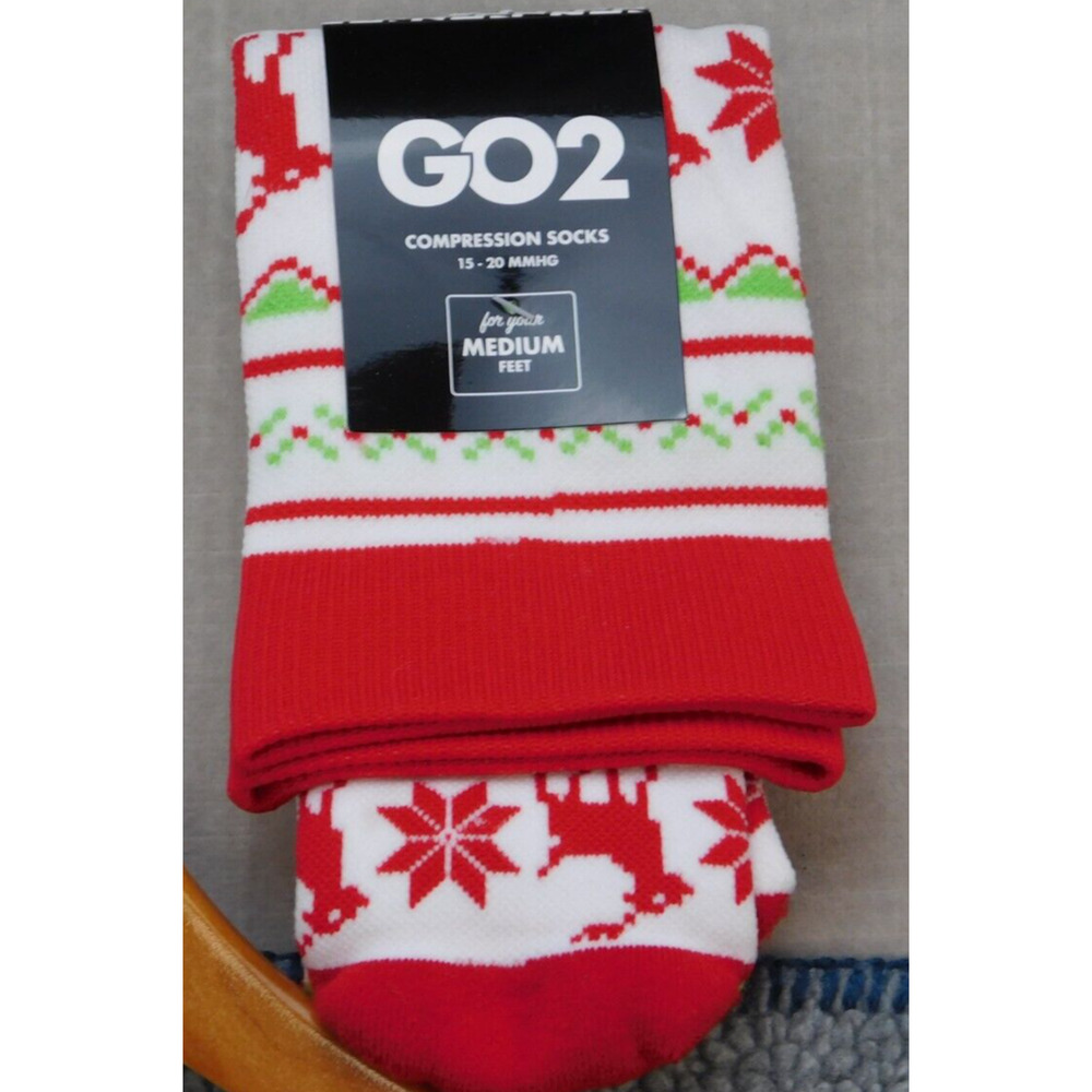 Go2 Compression Socks Medium Christmas Pattern 15-20 mmHg